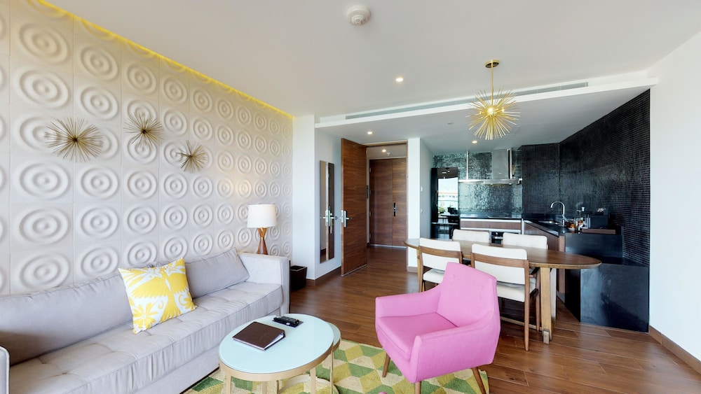 The Fives Downtown Hotel And Residences Curio Collection 59/91