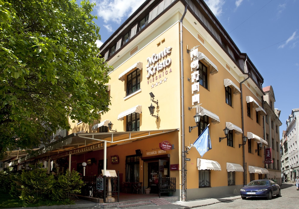 Monte Kristo Hotel 10/95