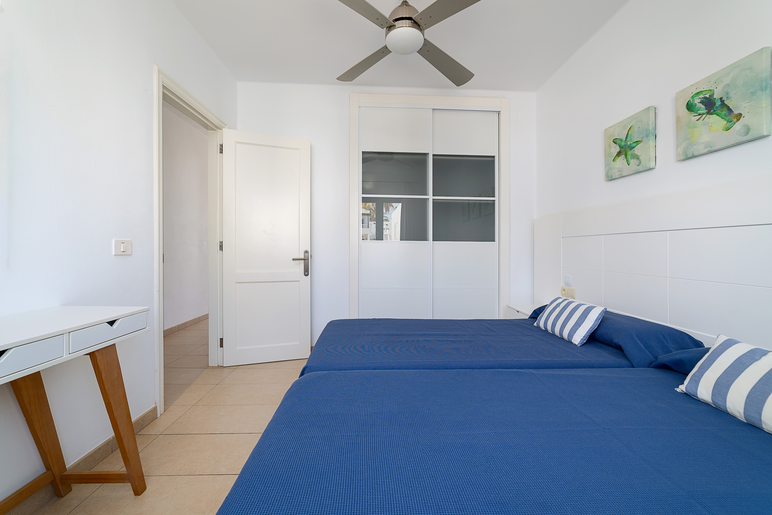 Elena Apartamentos 7/44
