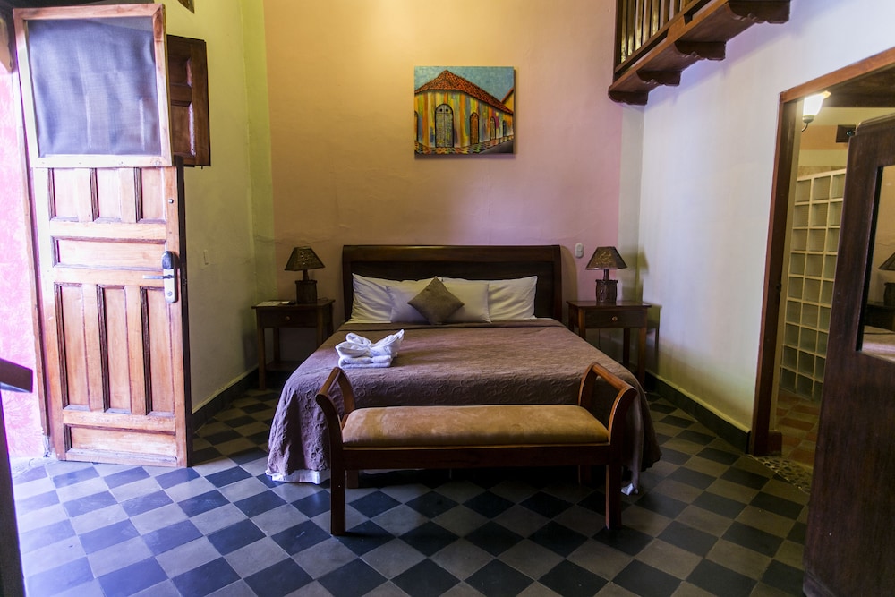 Casa del Consulado 24/56