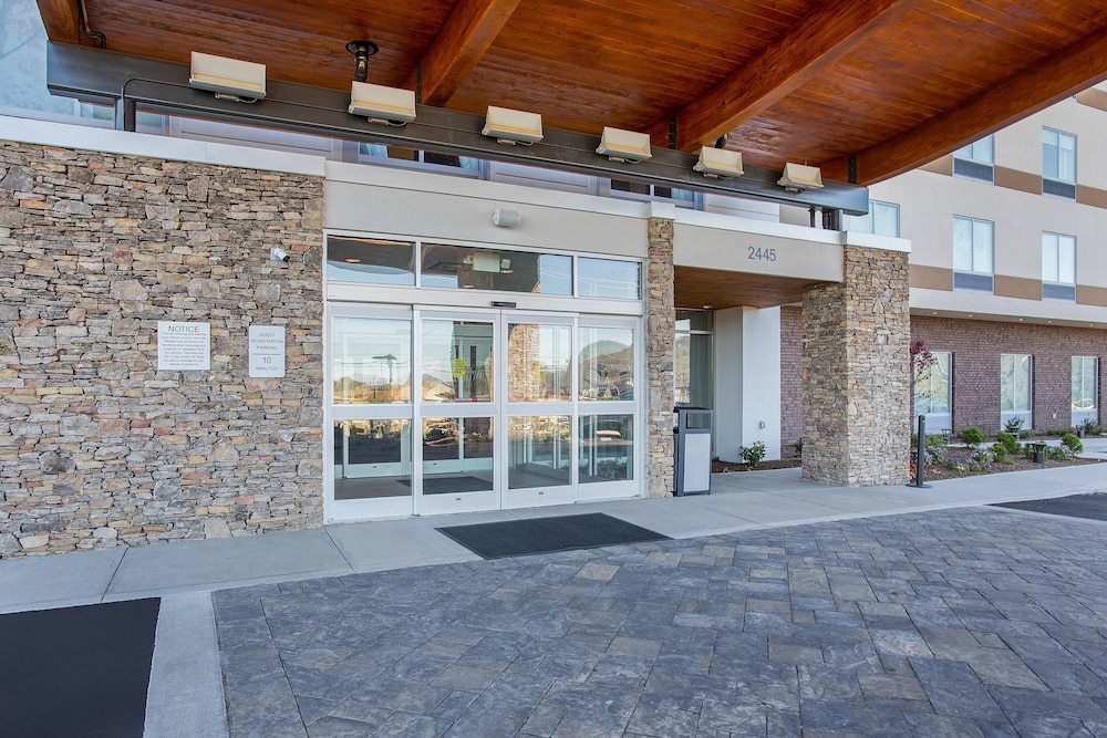 Fairfield Inn & Suites By Marriott Pigeon Forge 7/46