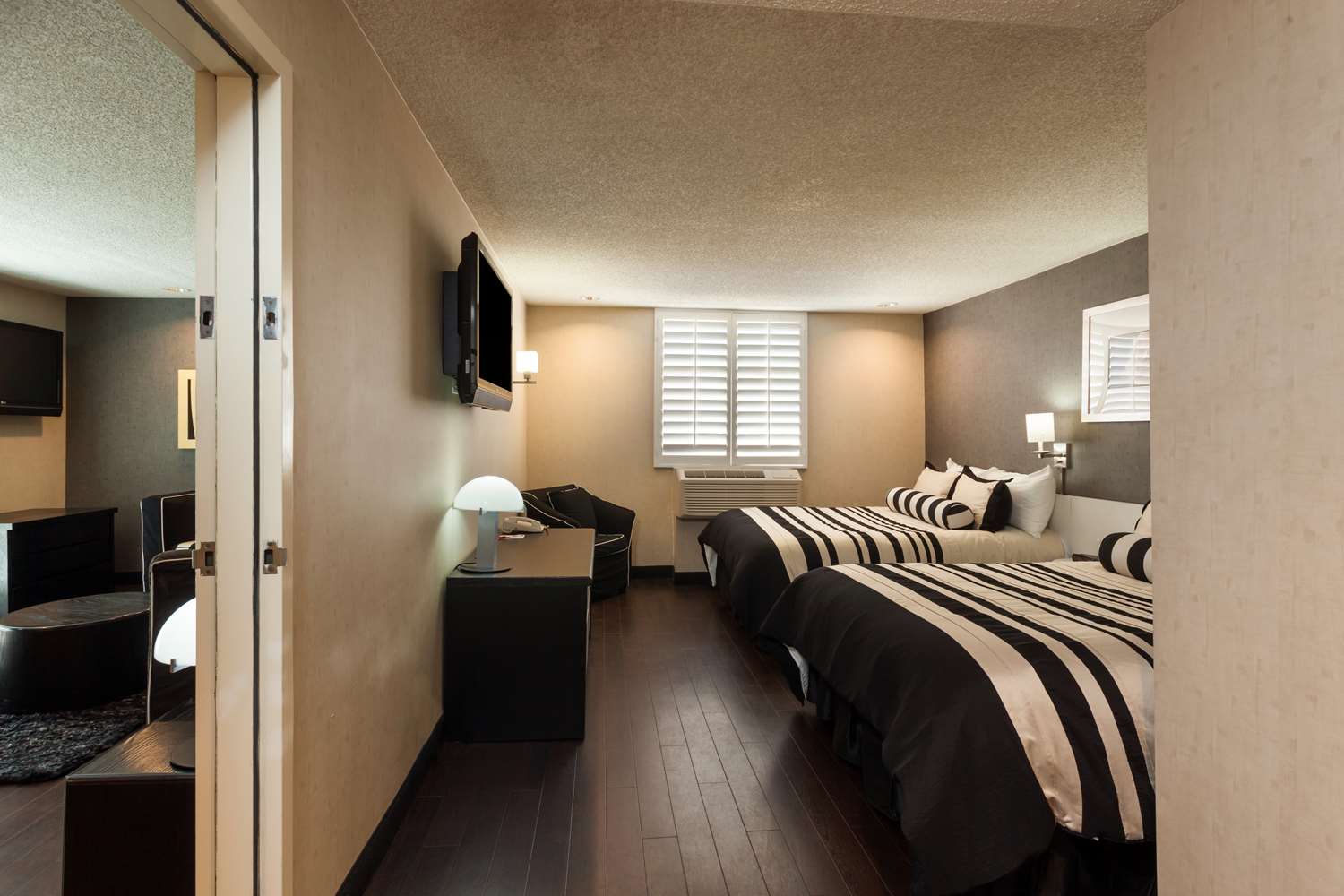Ramada Plaza By Wyndham West Hollywood Hotel & Suites 6/15