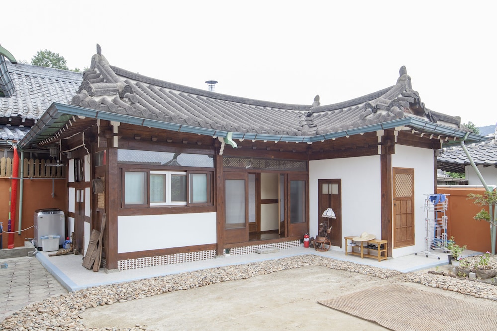 The Hanok 2/100