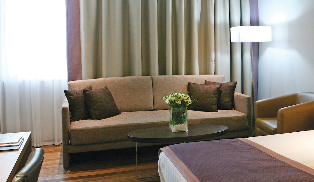 Crowne Plaza Limassol 42/75