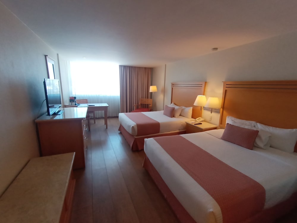 Hotel Palacio Azteca Tijuana, Trademark by Wyndham 24/71