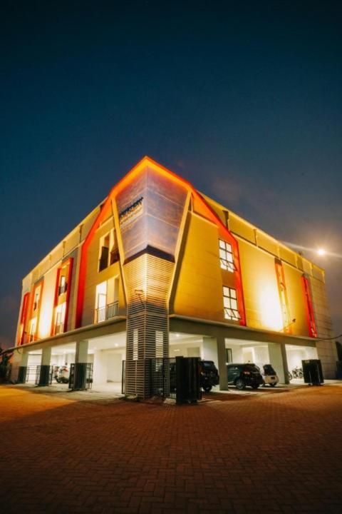 D'paragon Kalijudan Surabaya 1/17