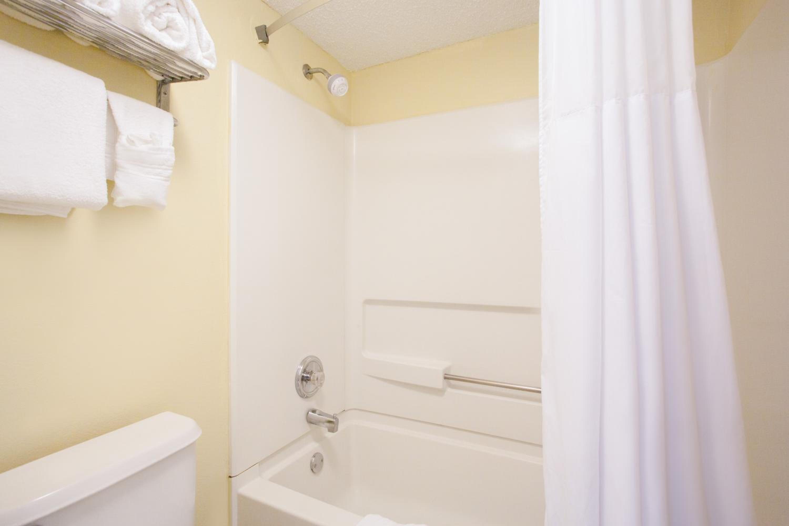 غرفة ديلوكس بسريرين مزدوجين، Days Inn by Wyndham Brooksville/Dade City 4/4