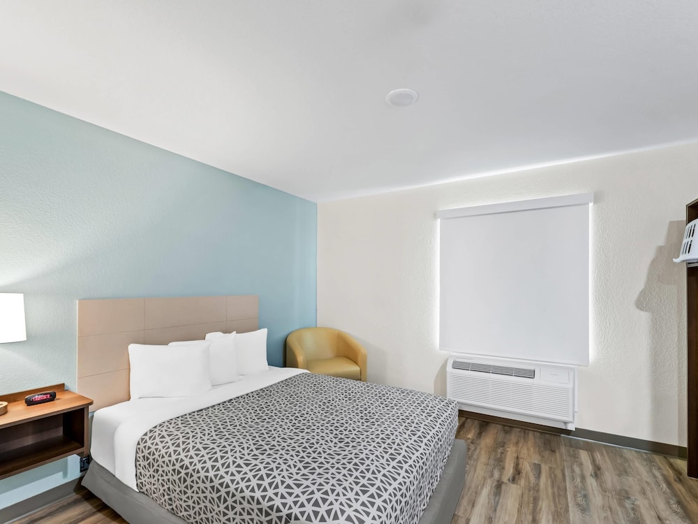 WoodSpring Suites Prattville - Montgomery North 21/42