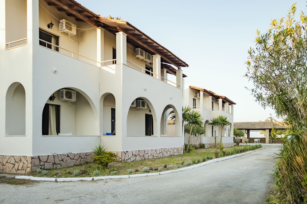 Parakladi Seaside Retreat 25/32