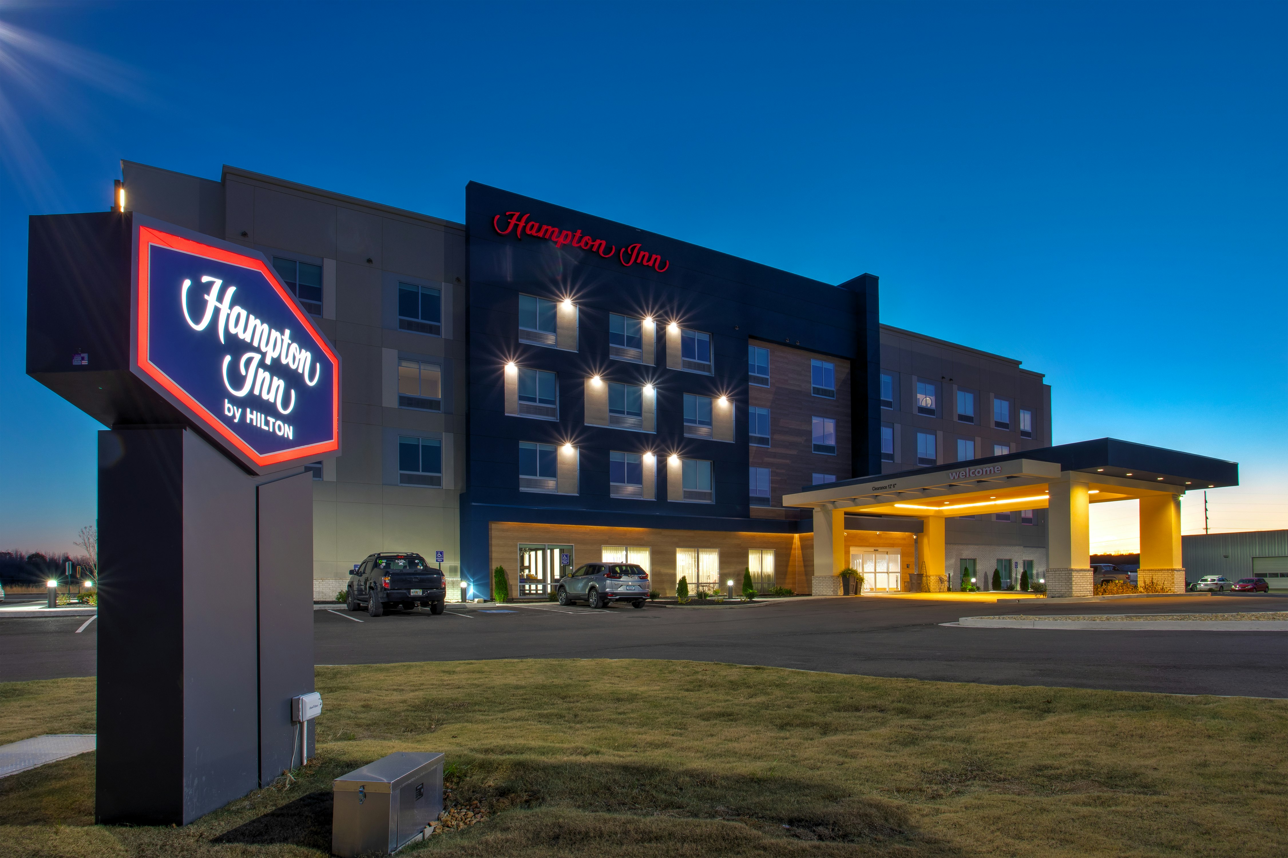 Hampton Inn by Hilton Paris 1/23