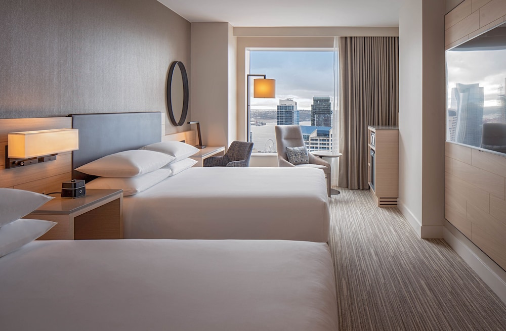 STANDARD, 2 QUEEN BEDS