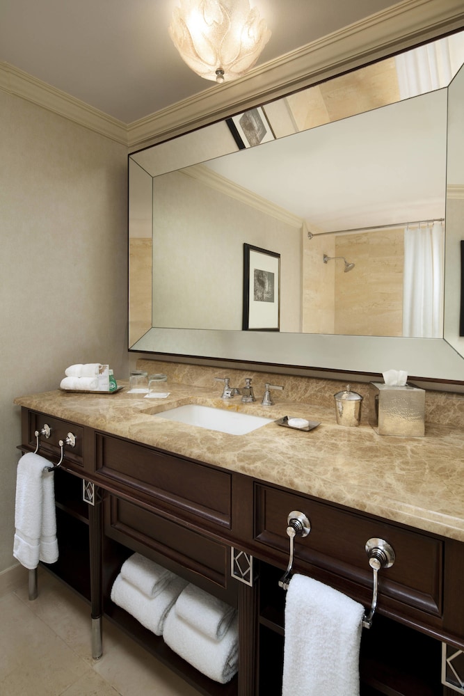 St Regis Hotel 14/33