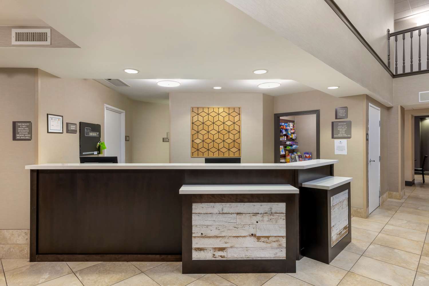 Best Western Watertown Inn Suites 4/42