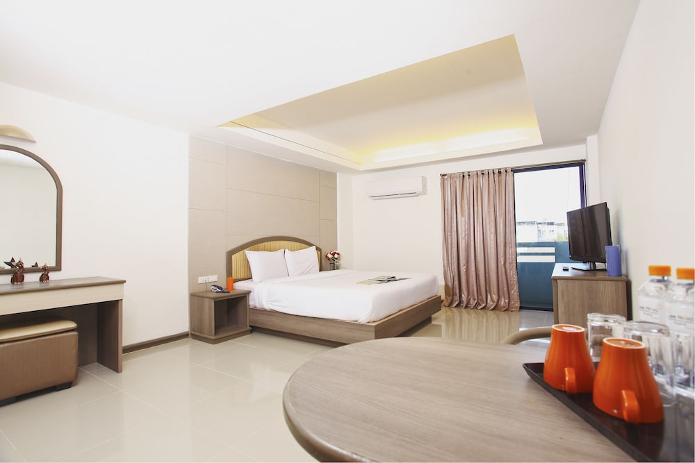 Lee Garden Bangkok 12/65