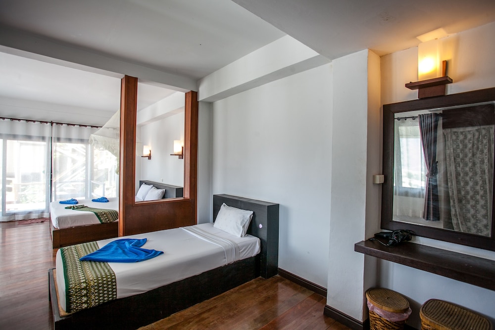 Phitharom Pp Resort 23/50
