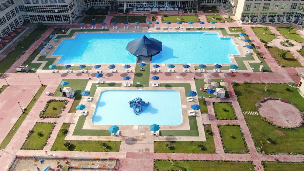 Tolip Hotel North Coast 72/77