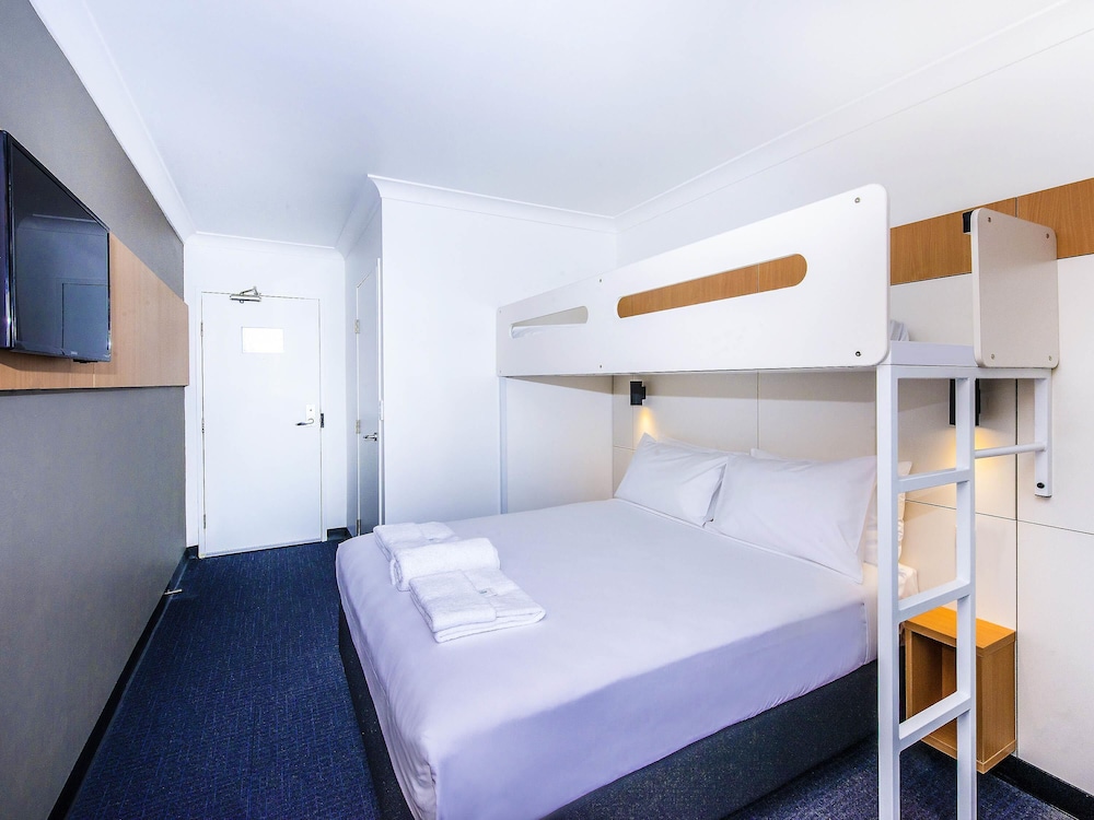 غرفة قياسية بسرير كوين وسرير بطابقين، ibis budget Casula Liverpool 5/10