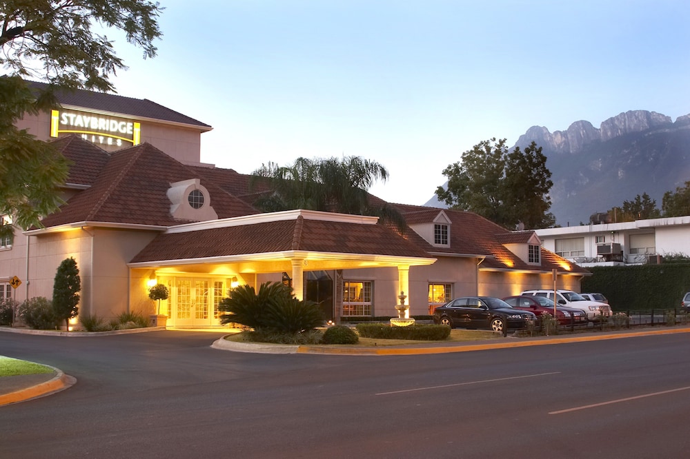 Staybridge Suites Monterrey - San Pedro 3/38