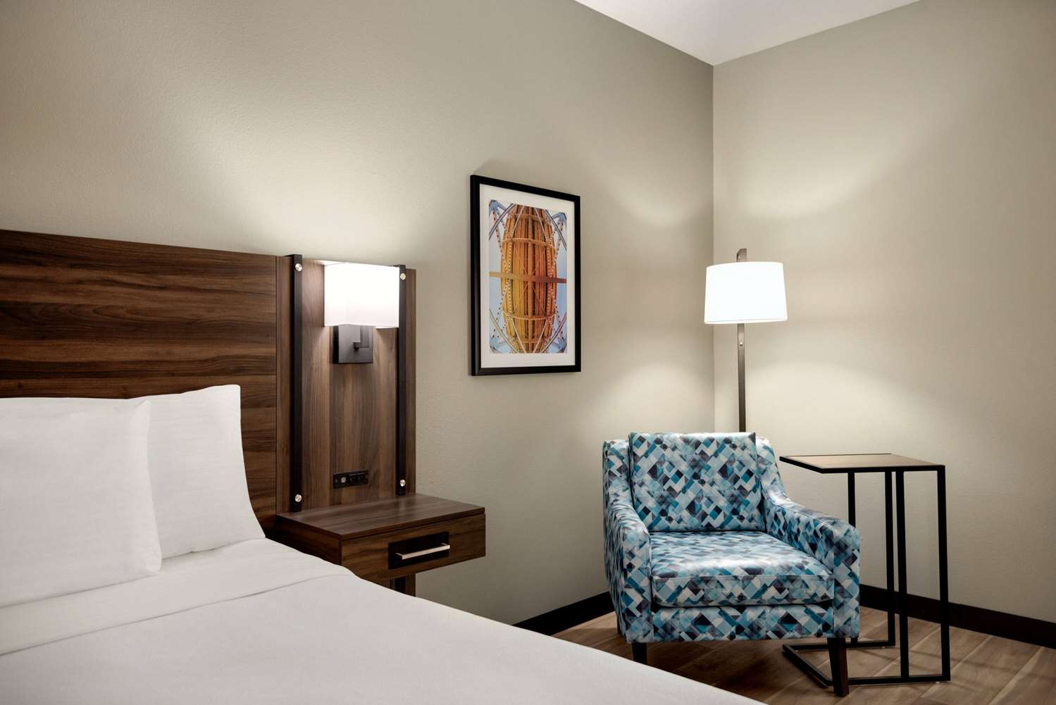 La Quinta Inn & Suites by Wyndham Gonzales LA 16/48
