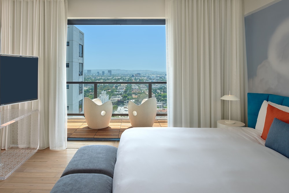 Loft, Sky View