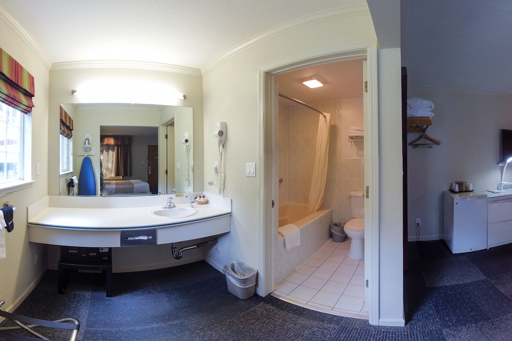 Inn At Golden Gate 51/51