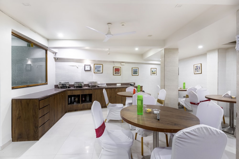 Hotel Ashish 30/39