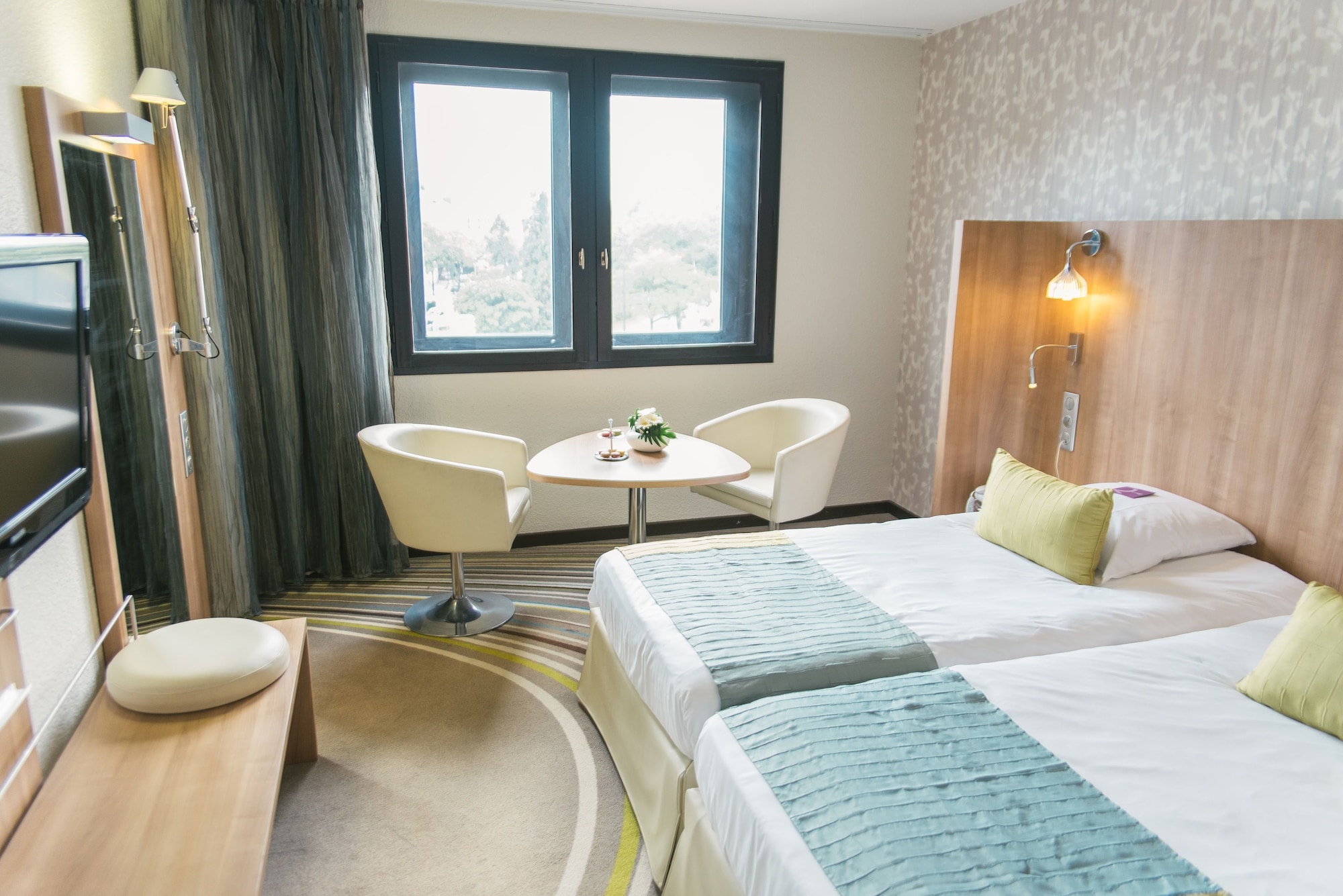CLASSIC, TWIN BEDS