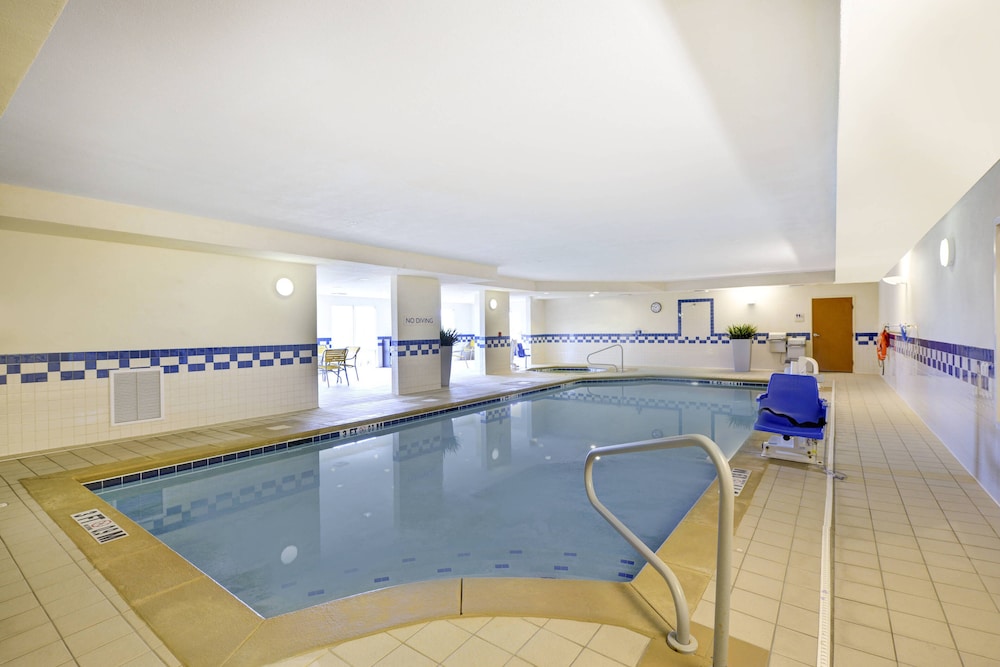Fairfield Inn And Suites By Marriott Warner Robins 11/31