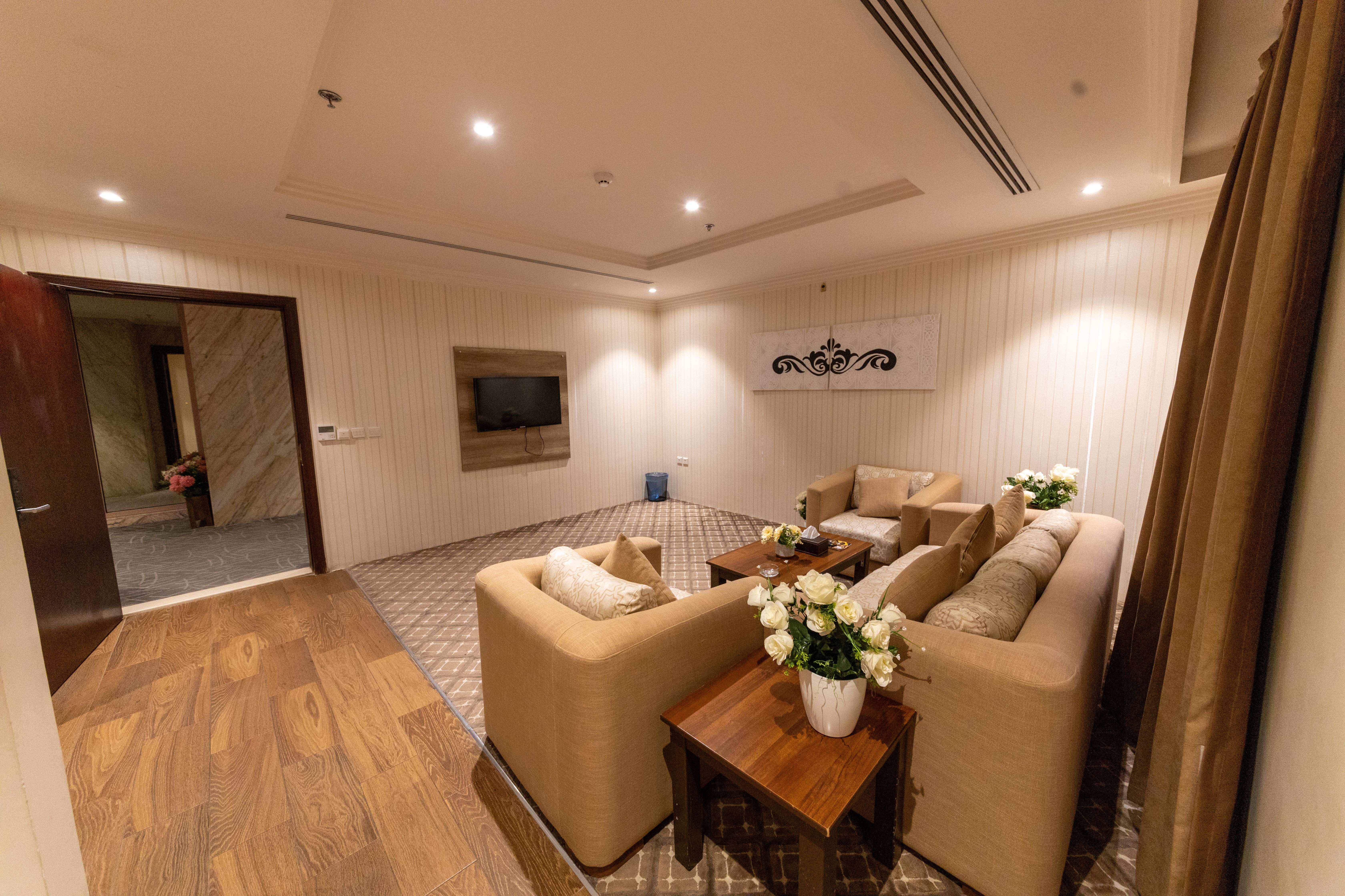 برج الحياة للوحدات الفندقيه العليا(Burj Al Hayat Hotel Suites-Al Olaya) 31/46