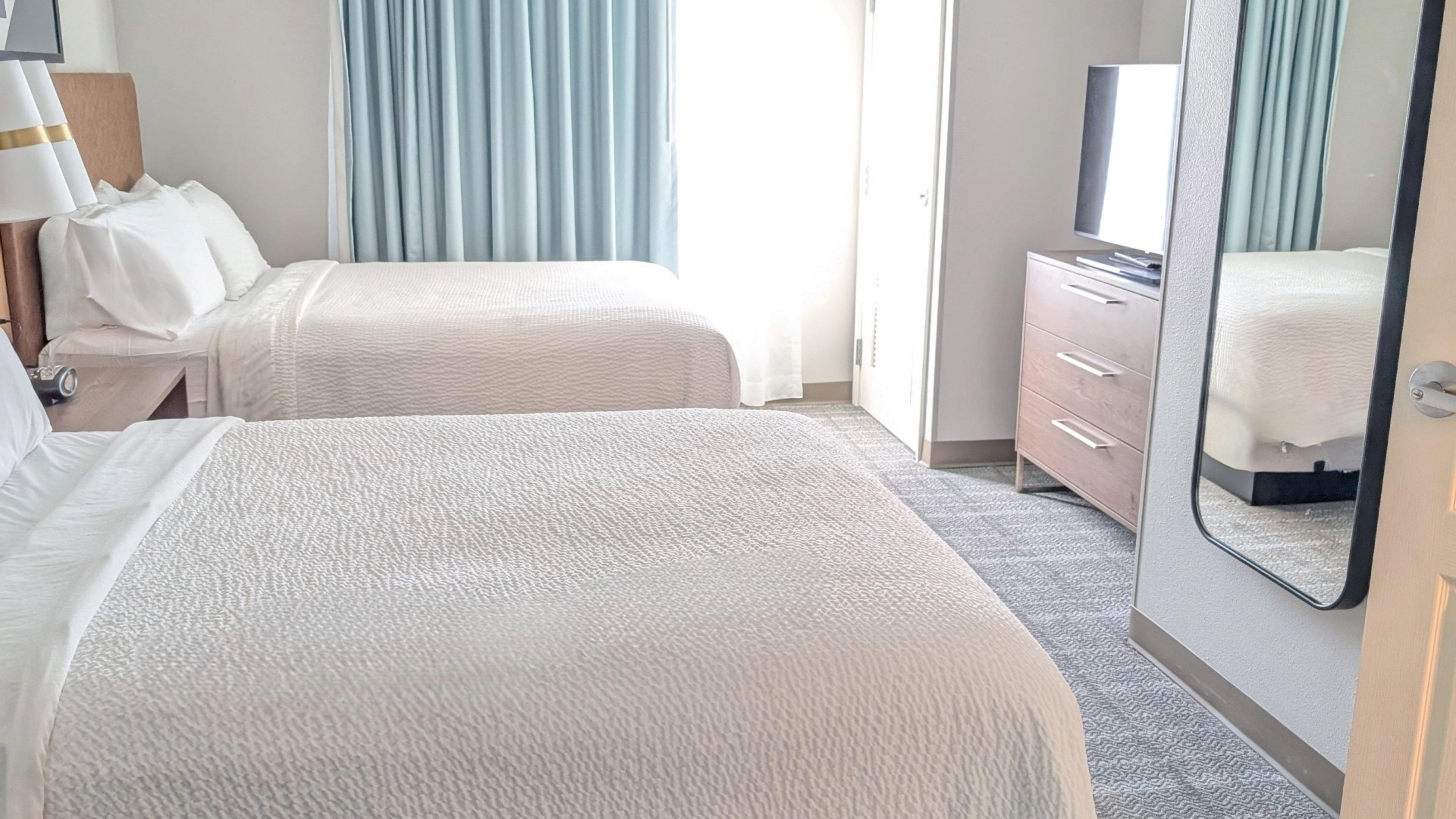2 Bedrooms, Suite