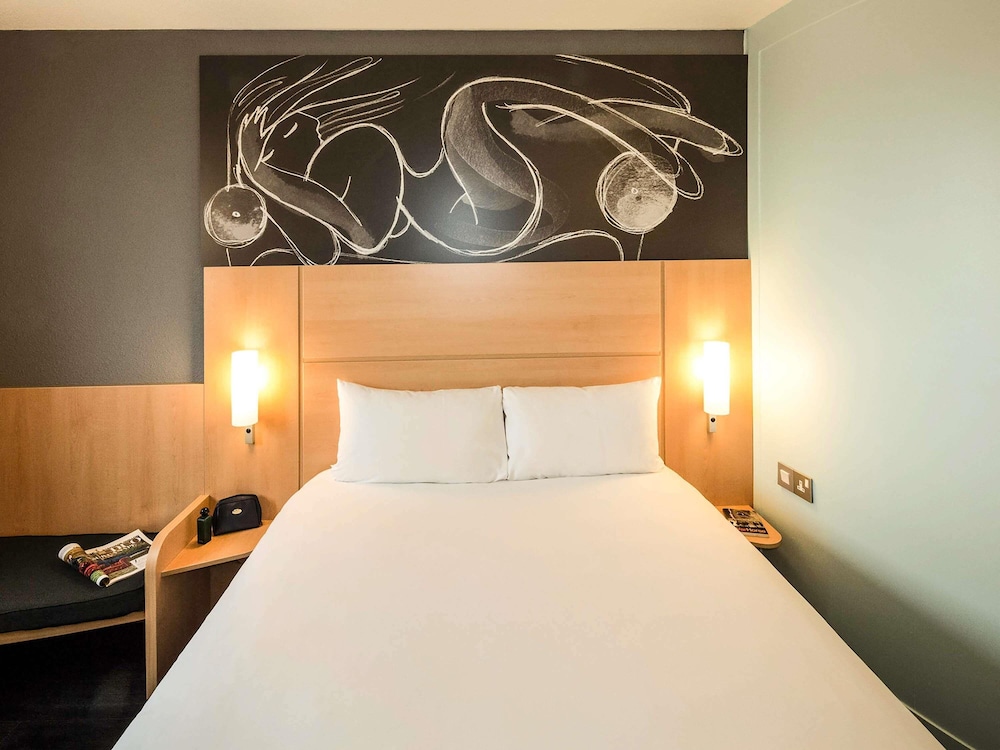 Ibis Bordeaux Lac 25/70