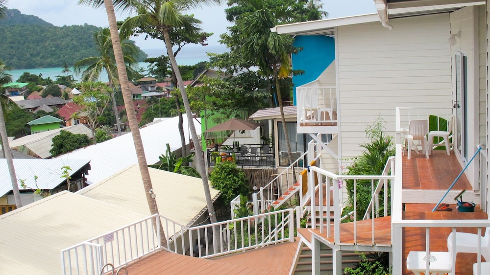 HOTEL UPHILL COTTAGE 7/30