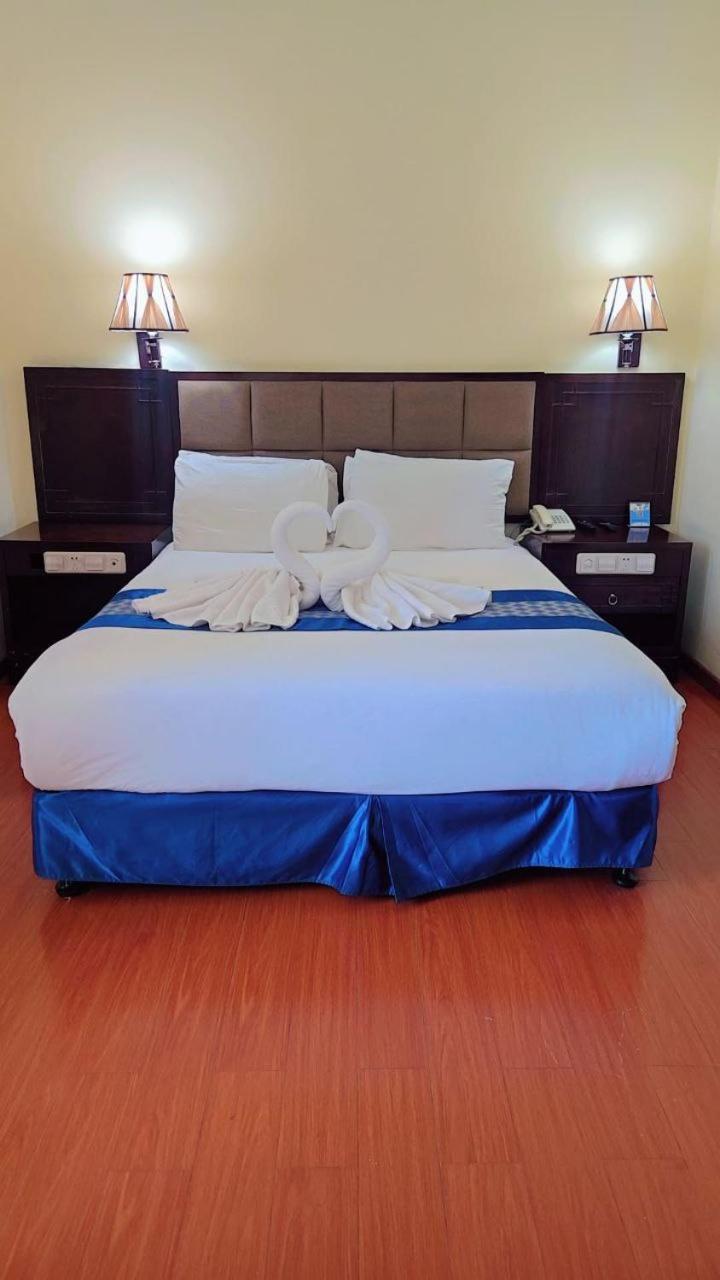 Blue Birds International Hotel 16/50