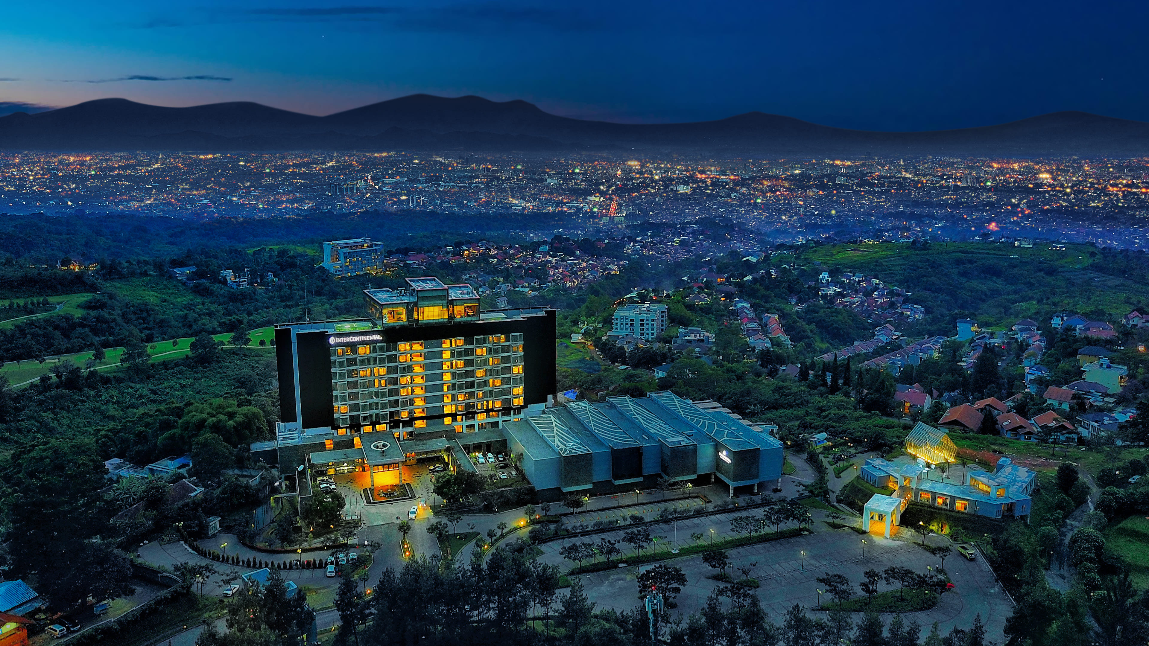 INTERCONTINENTAL BANDUNG DAGO PAKAR 2/50