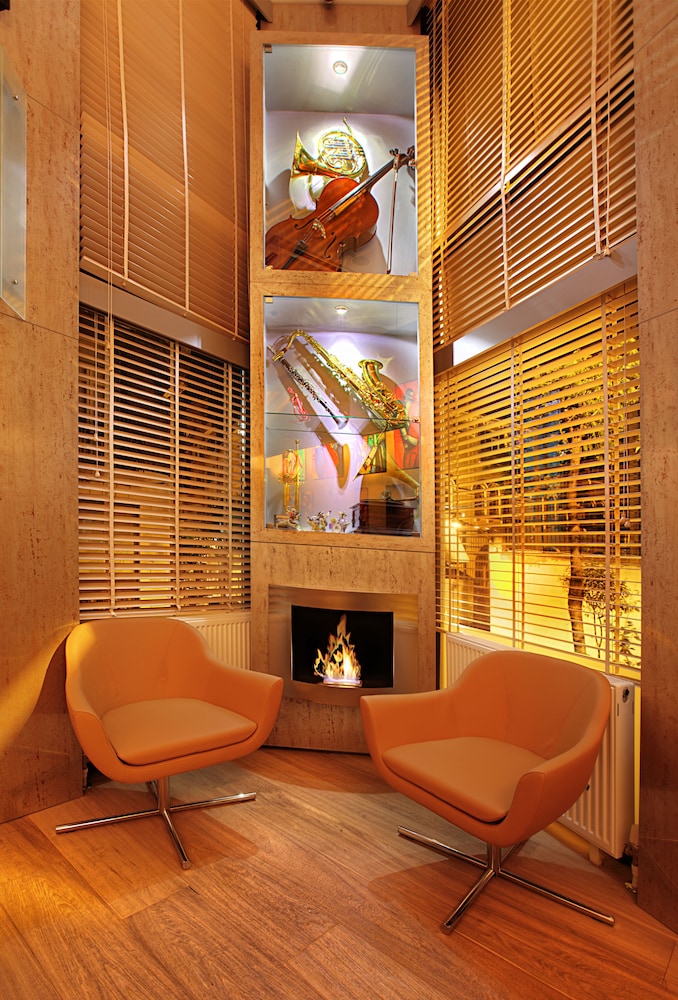 Jazz Hotel 51/70