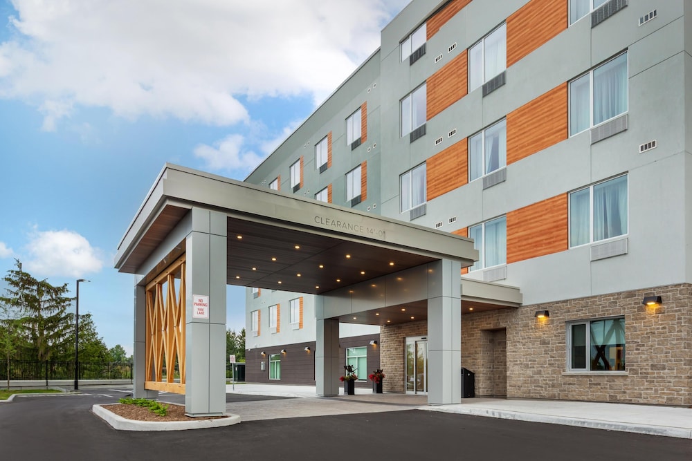 Best Western Plus Kawartha Lakes Hotel & Suites 45/52