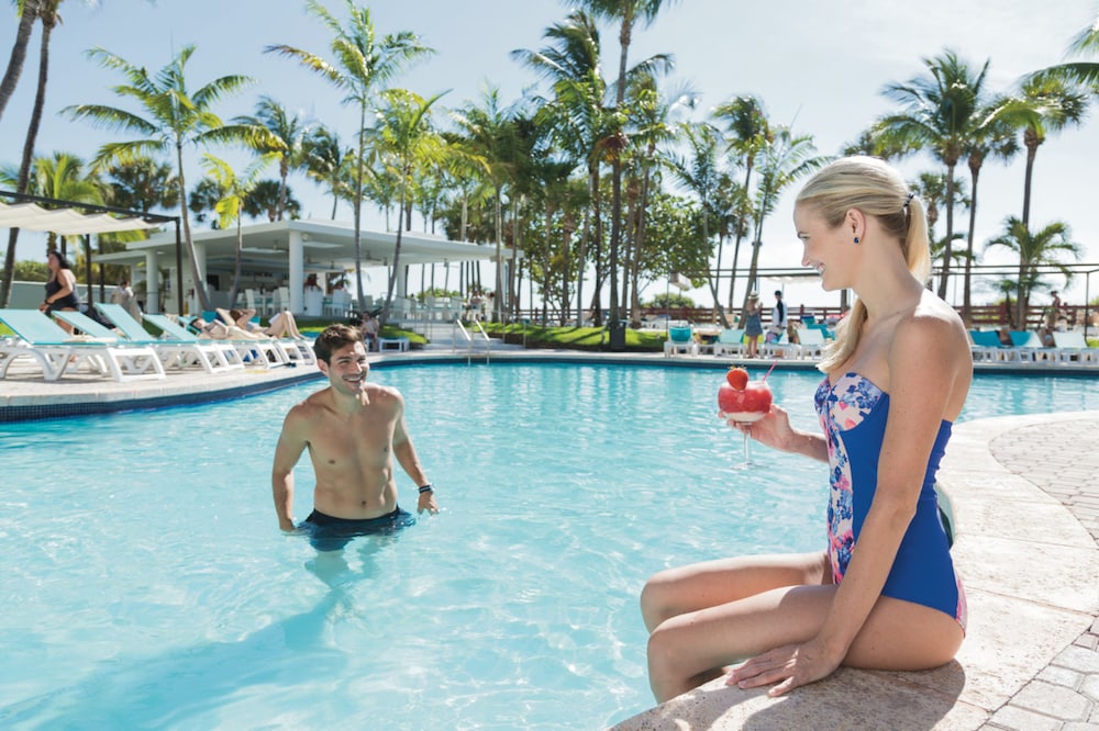 RIU Plaza Miami Beach 46/54