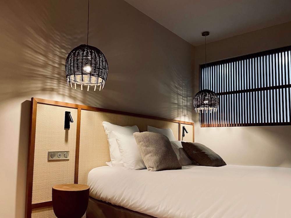 Golden Tulip Porto Vecchio 24/81