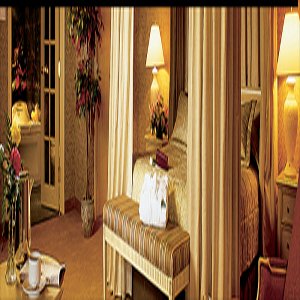 Chateau Vaudreuil Hotel Suites 4/6