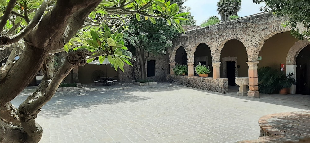 Hotel Hacienda EL Salitre 45/50
