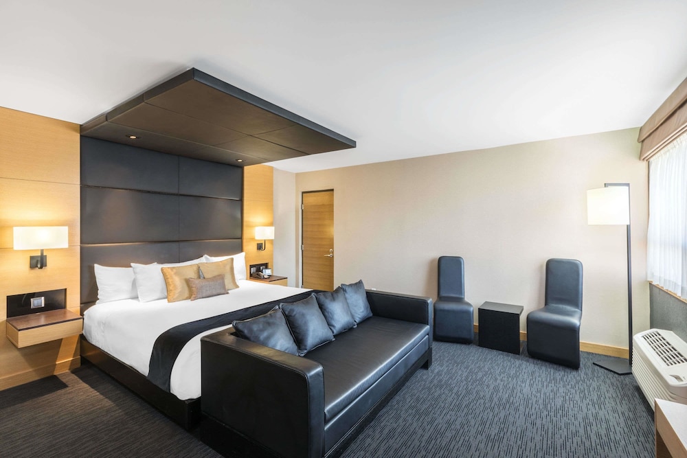 Ramada Plaza By Wyndham Prince George 8/44