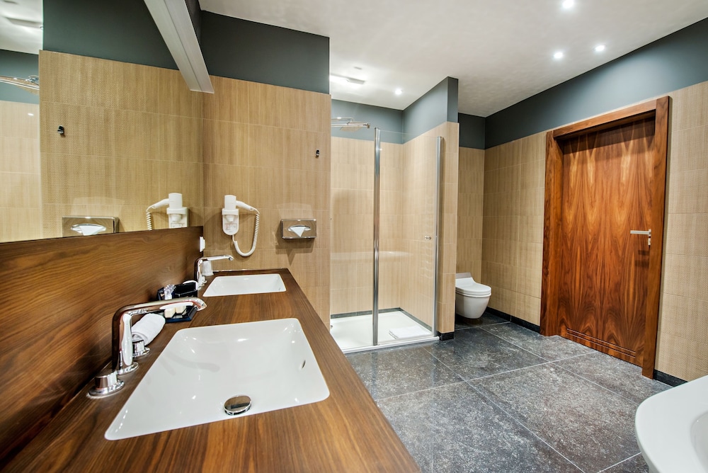 ARLAMOW HOTEL 49/50