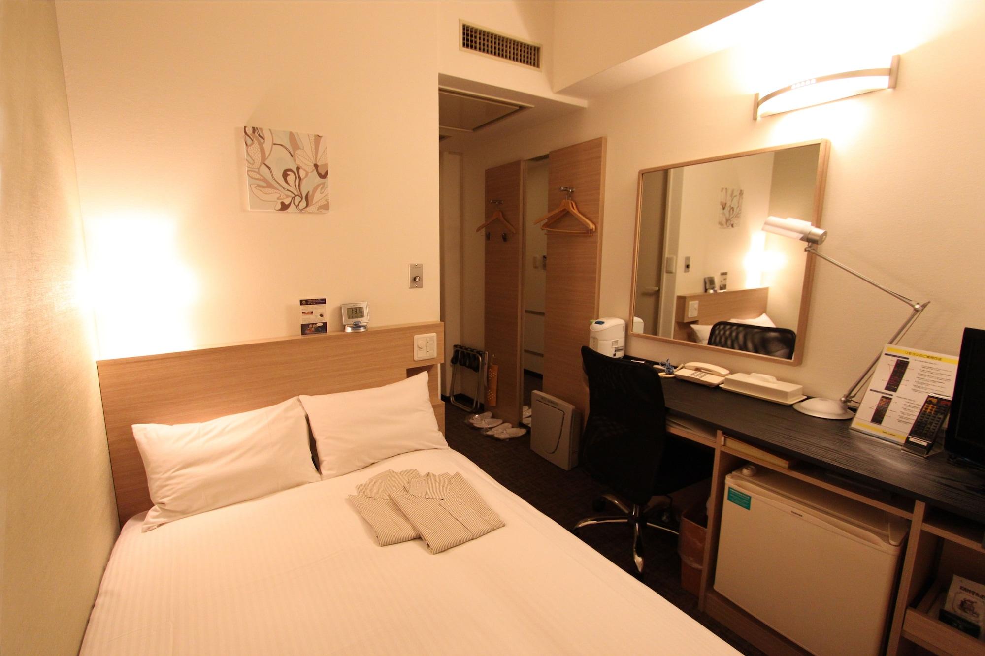 Semi Room, Semi Double Bed, Smoking