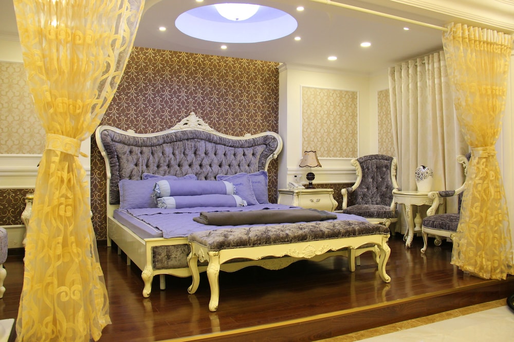 Royal Hotel Dalat 42/57