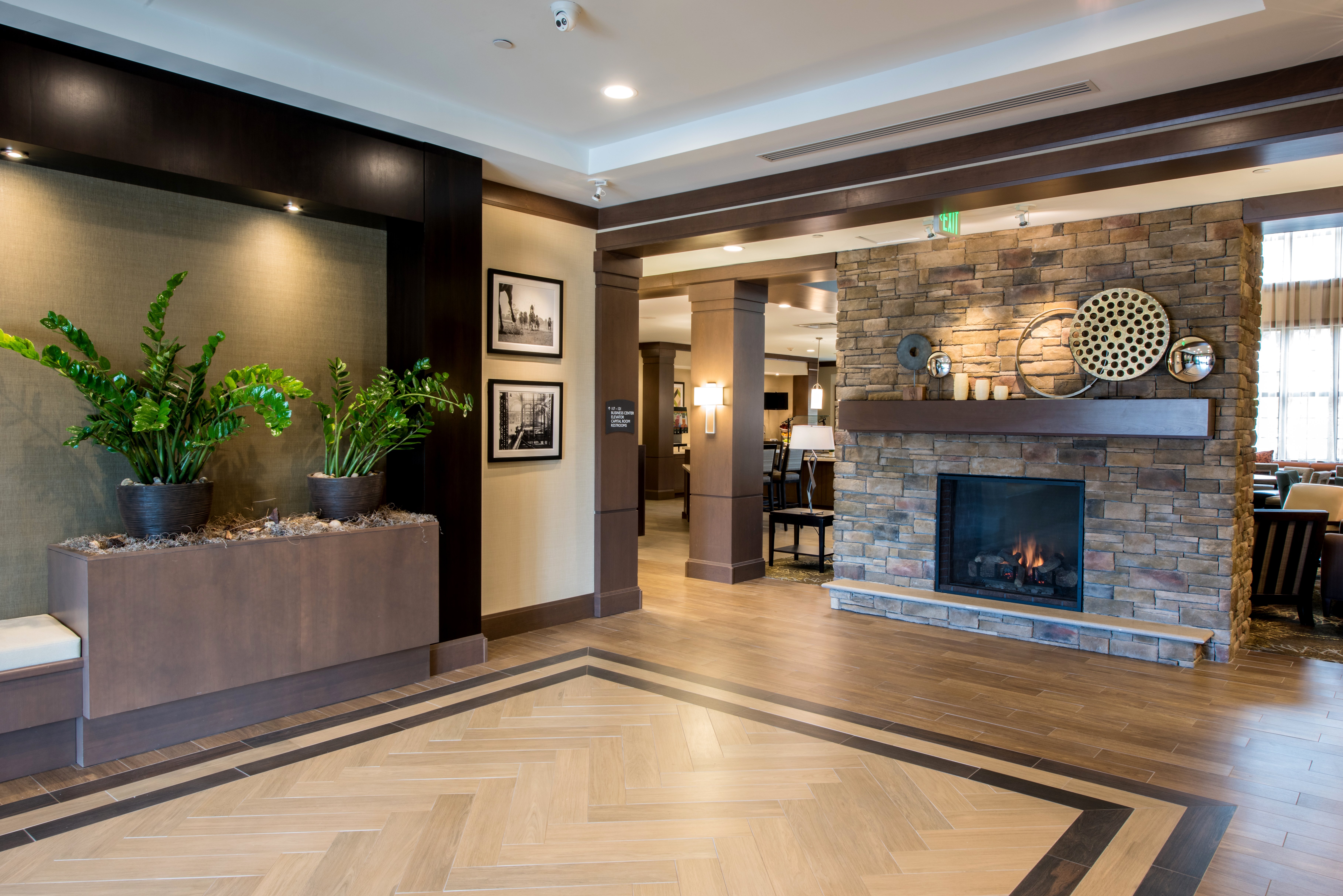 Staybridge Suites Albany Wolf Rd Colonie Center 5/50