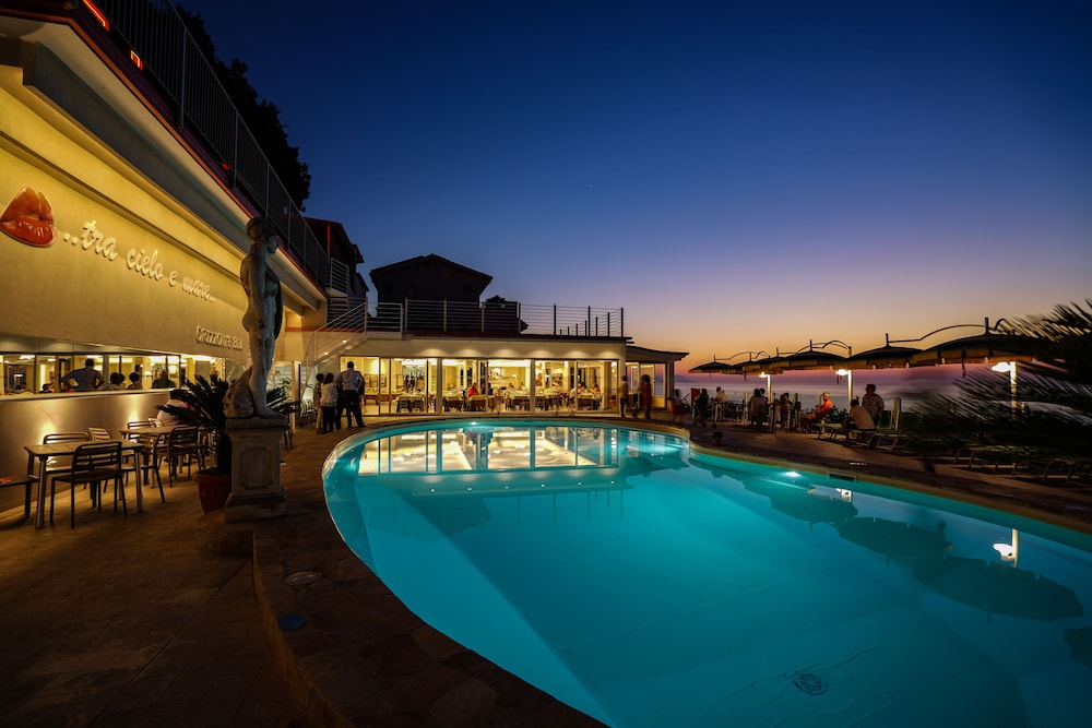 HOTEL ORRIZONTE BLU 3/47