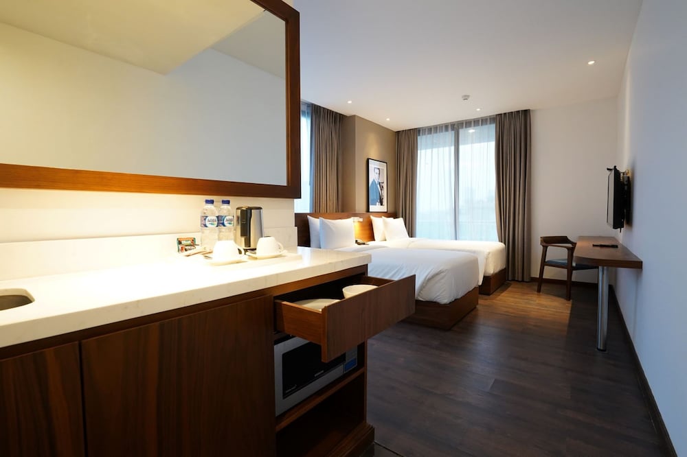 Veranda Serviced Residence @ Puri 38/74