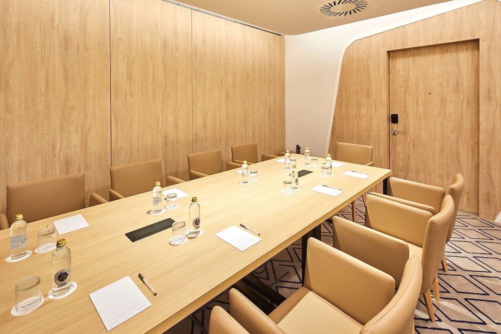 Hampton By Hilton Barcelona Fira Gran Via 44/49