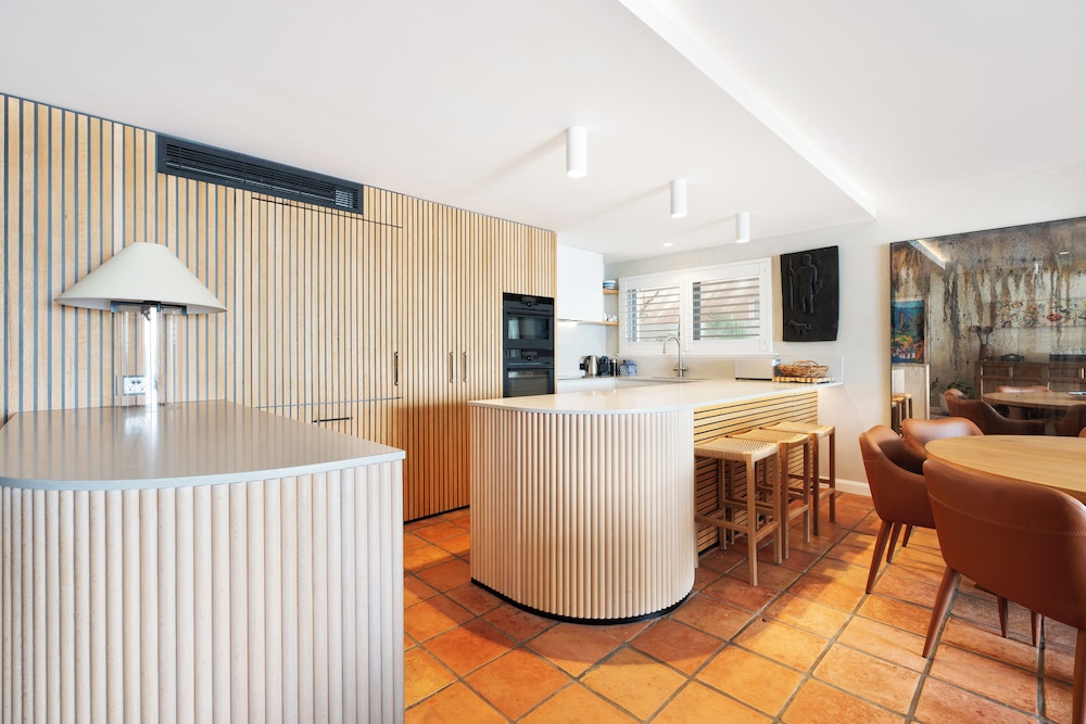 La Mer Apartments 7/50