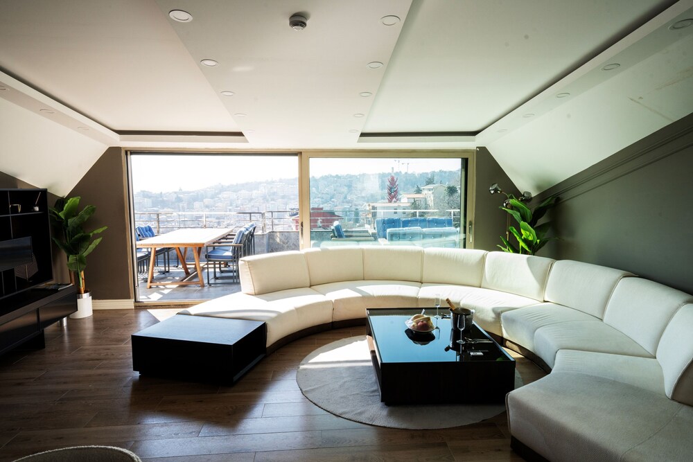 Mona Bosphorus 30/50